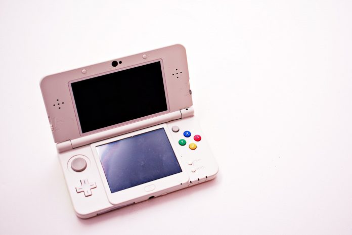 Nintendo-3DS-white