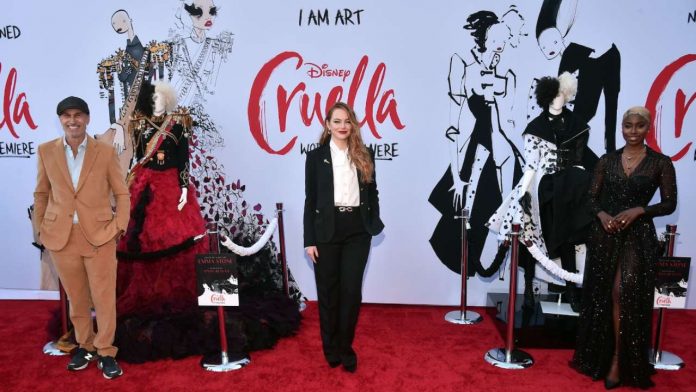 cruela disney emma stone