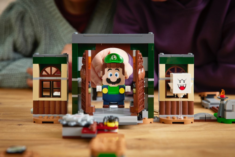 71399_LEGO_Super_Mario_1HY22_Reaction_04-2